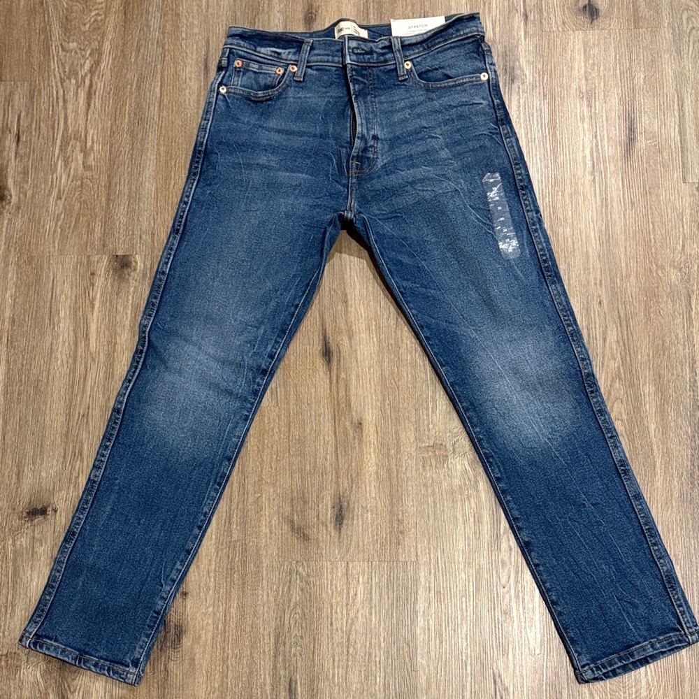 NWT GAP Women's Dark Blue Slim Straight Jeans Size 30